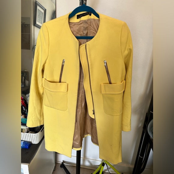 Size M Zara Yellow Peacoat - Picture 2 of 4